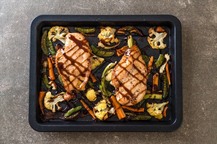 sheet-pan-salmon-with-roasted-vegetables