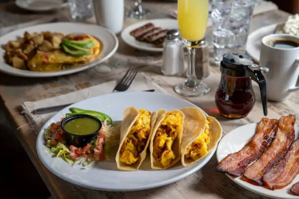 breakfast-smashed-tacos